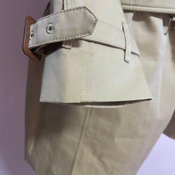 Burberry  Short Chelsea Heritage Trench Coat - Picture 12 of 14